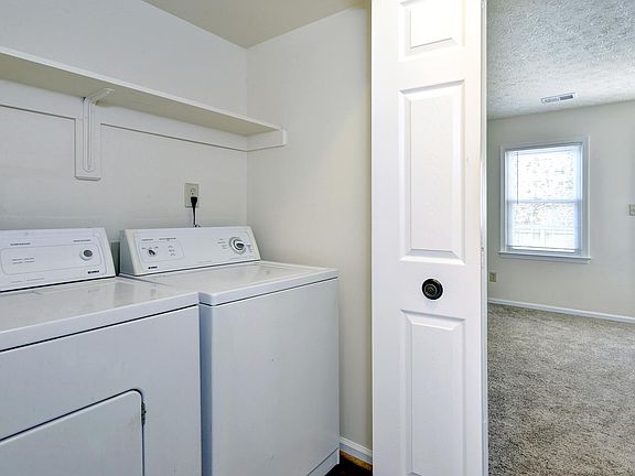 4th image of 81 Charles Parish Dr