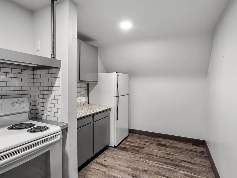 1041 Elmore St #B — Photo 3