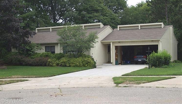 1st image of 1261 Brynell Ct NE