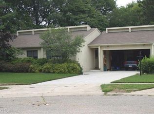 1261 Brynell Ct NE, Grand Rapids, MI 49525