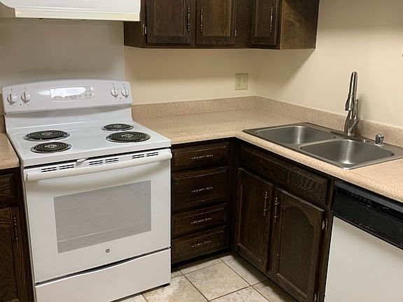 4th image of 2606 El Patio Pl #303