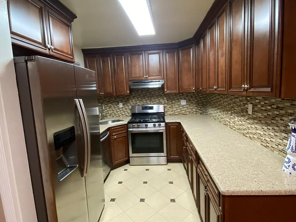 1st image of 2703 Yates Ave #1