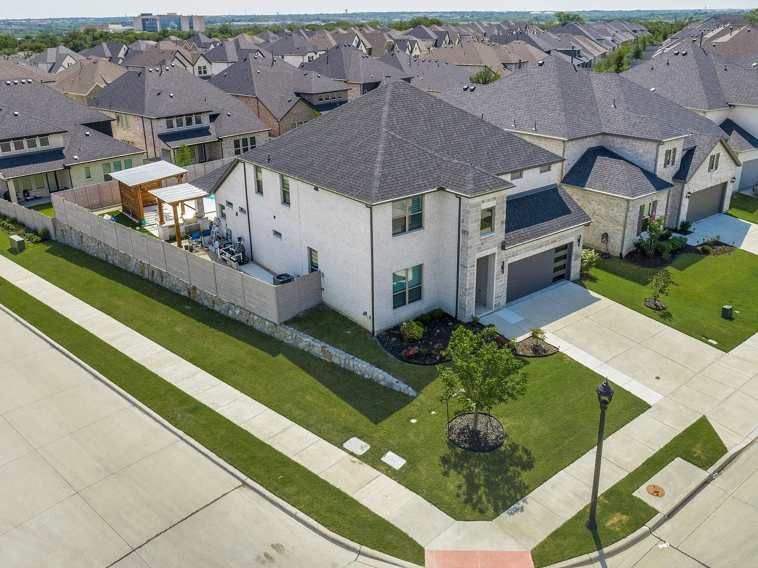 5 bed, 3596 sqft, $4,500 — Photo 4