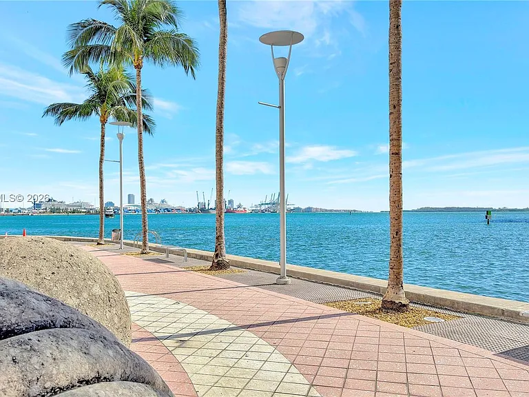 335 Biscayne Blvd #2905 — Photo 21