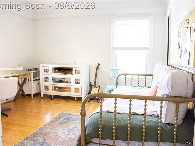 1010 Kensington Ave — Photo 30