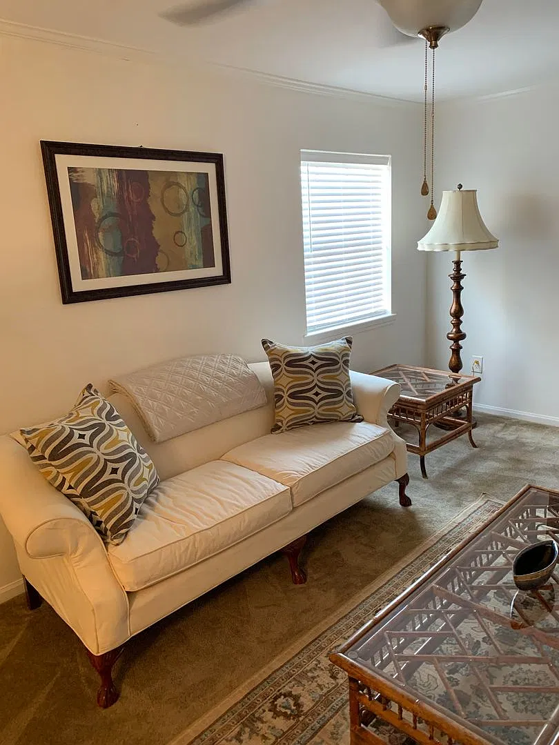 King Cole Real Estate - 2500 Houma — Photo 4