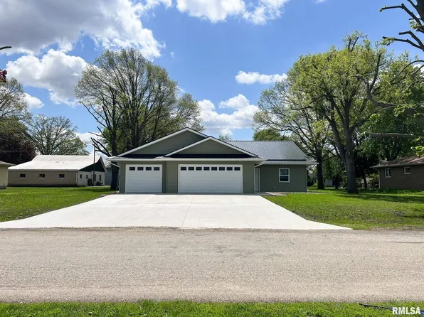 706 W Topeka St, Toluca, IL 61369