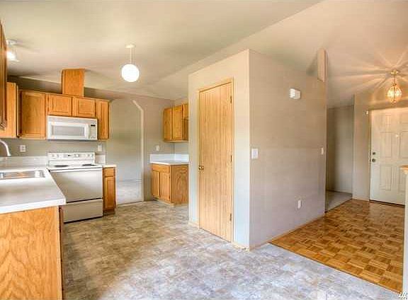 5th image of 14203 80th Avenue Ct E