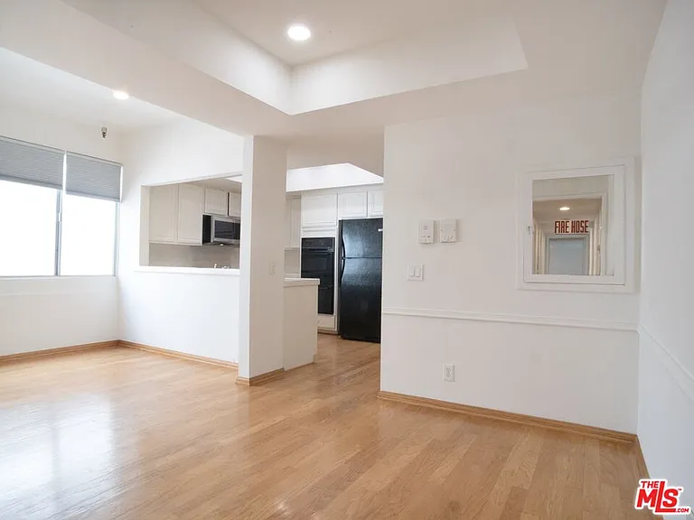 1655 Selby Ave #101 — Photo 9