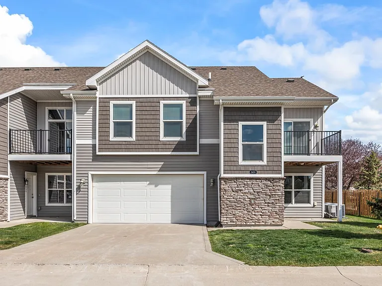 Village at Century Run Townhomes — Photo 20
