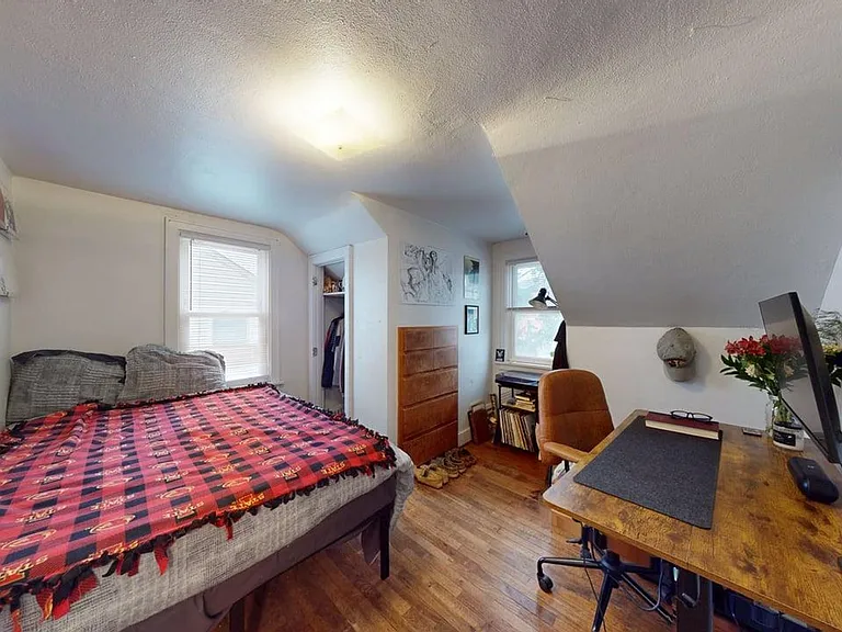 147 Campus Ave — Photo 12