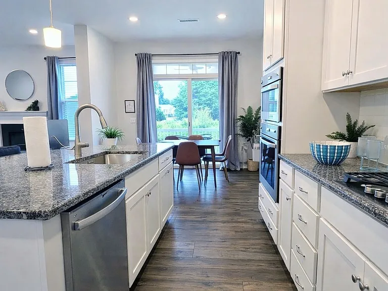 2100 Curry Meadow Way — Photo 8