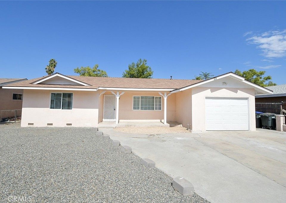 1st image of 1060 E Wesley Pl