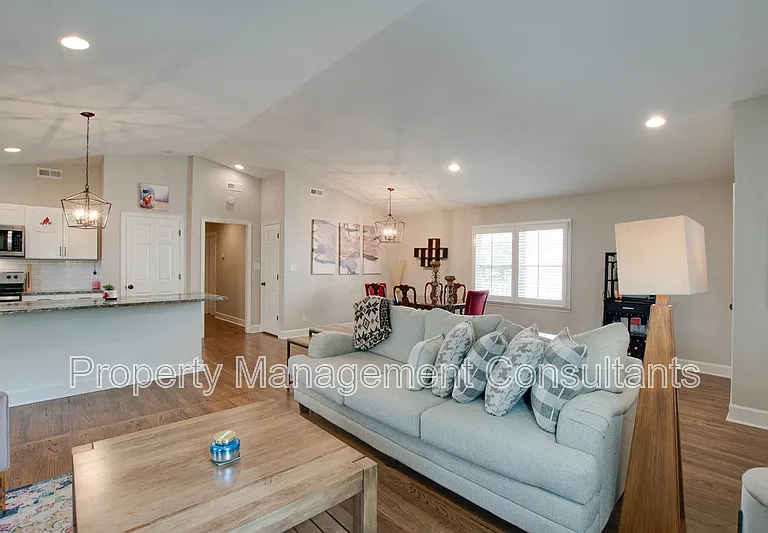 805 Rison Ave NE — Photo 24