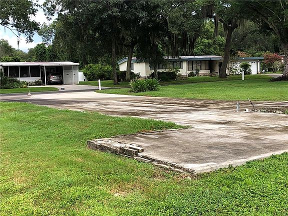 3rd image of 11 Big Oak Ln