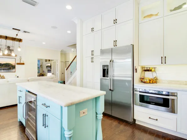 279 Swan Lane, Jupiter, FL 33458