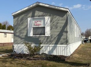 52184 Norfolk Ln, Chesterfield, MI