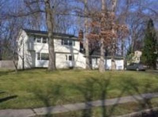 18 Woodland Dr, East Windsor, NJ 08520