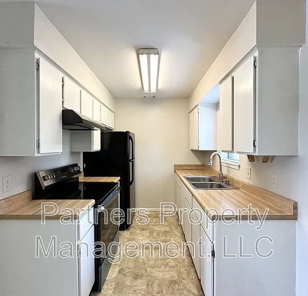 3520 W Olive St — Photo 5