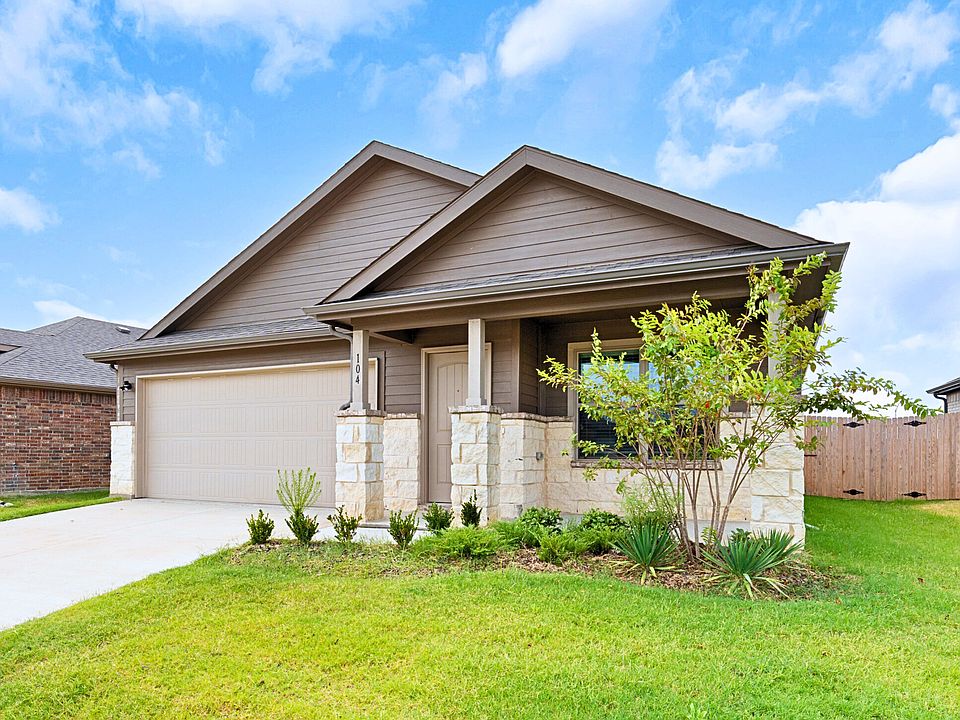 1st image of 308 Knoll Pines Dr