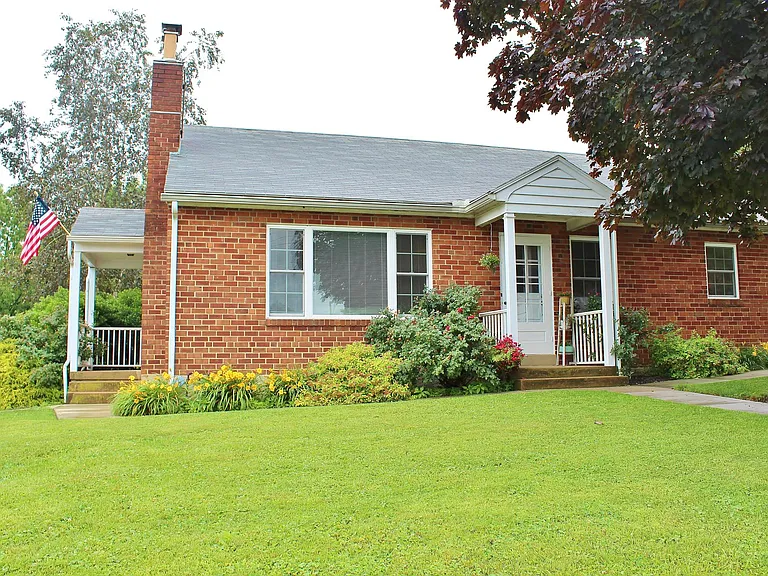 Beautiful home in desirable location