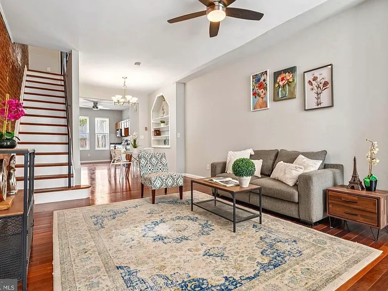 424 N Luzerne Ave — Photo 5