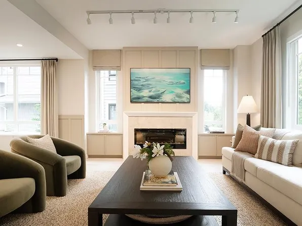 1331 Wellon St #209, Coquitlam, BC V3E 0V3