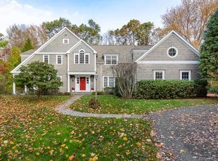 31 Penny Ln, Woodbridge, CT 06525