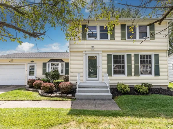 229 Willow Ridge Dr, Amherst, NY 14228