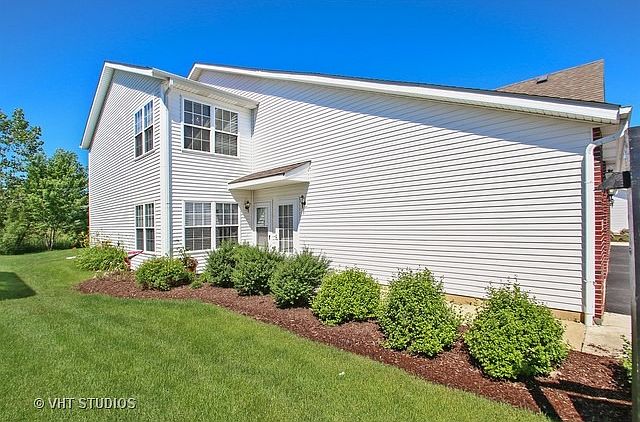 1st image of 6427 Oak Crest Ln #B