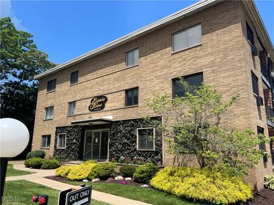 20312 Lorain Rd APT 111, Fairview Park, OH, 44126