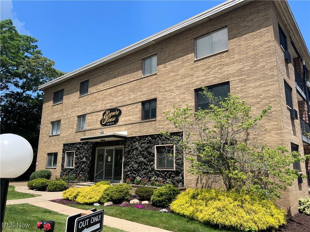 Real estate listing image