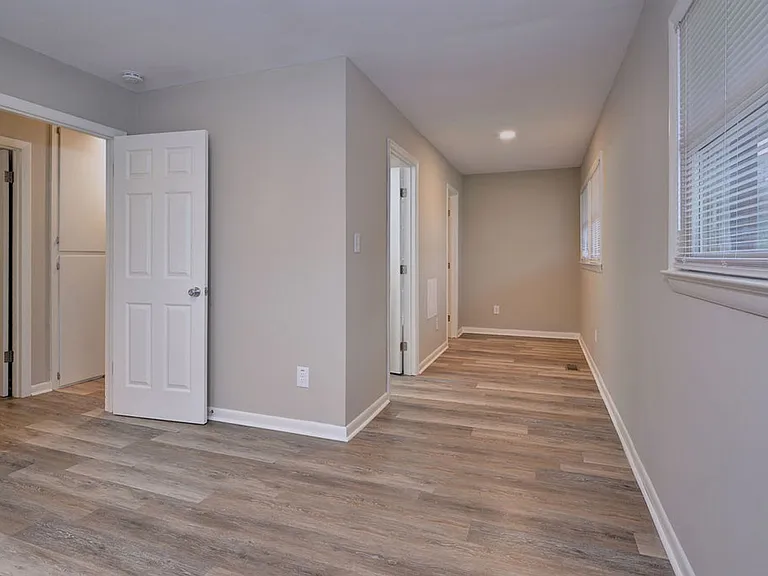 485 Colony Rd — Photo 17