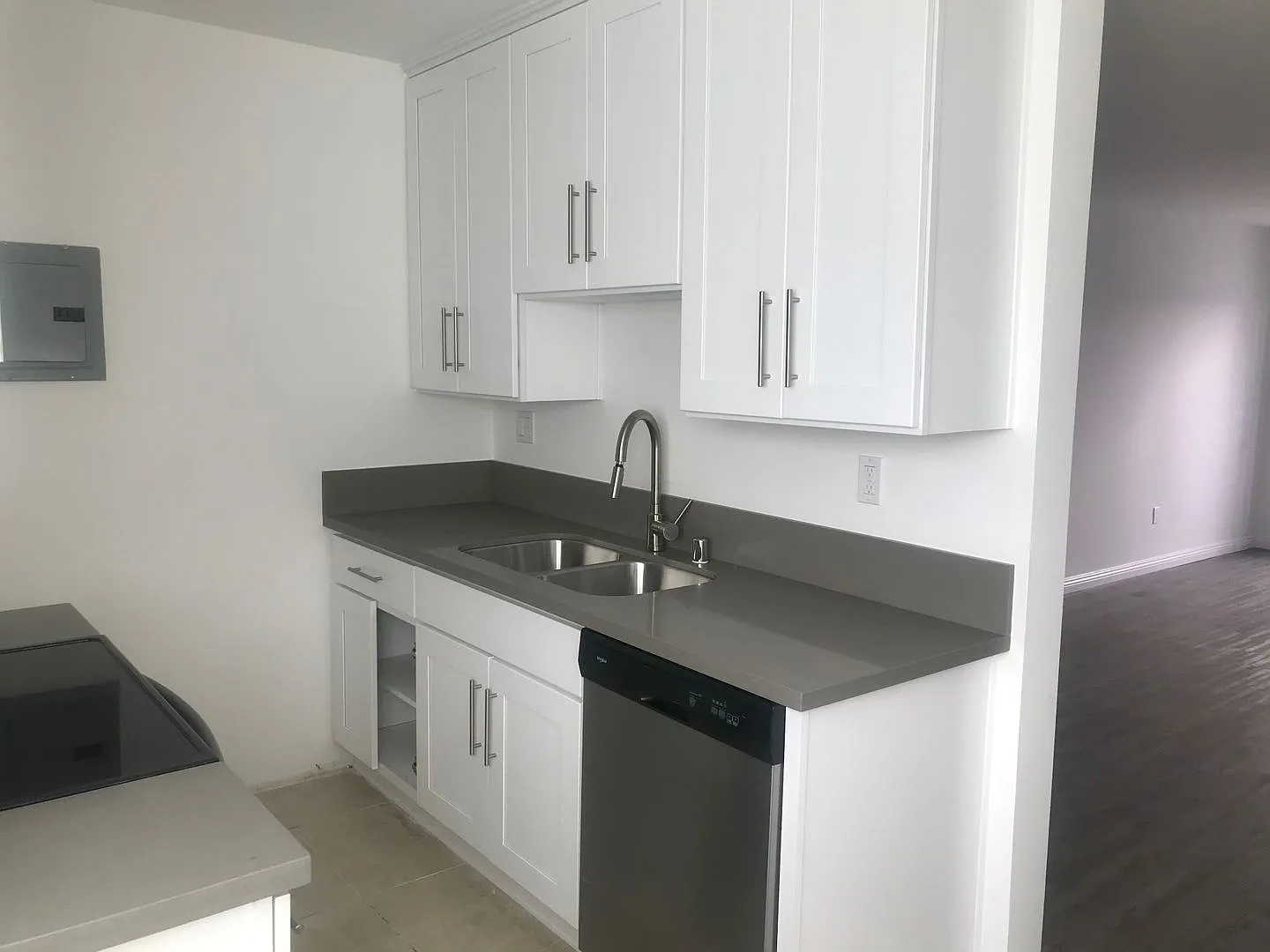Villa Capistrano Apartments — Photo 2