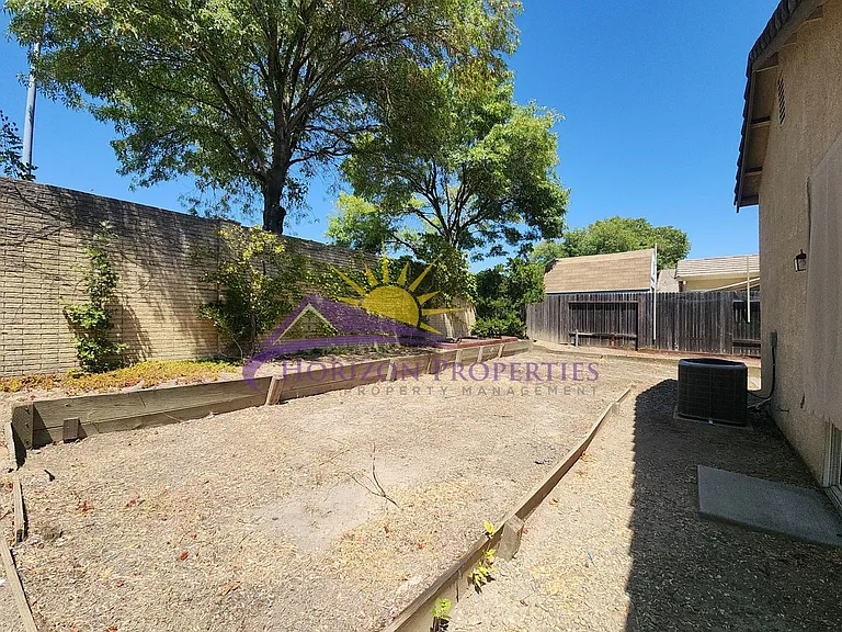 8323 Adagio Way — Photo 17