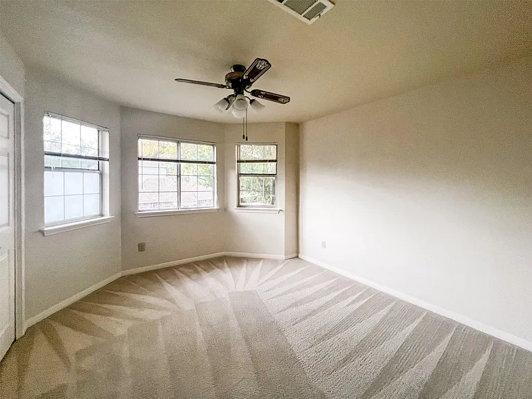 6204 Old Harbor Ln — Photo 19