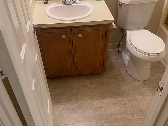 Full bathroom
