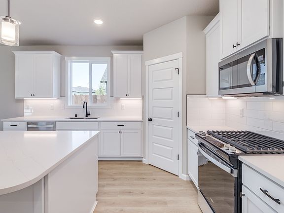 2828 NW 8TH AVE by Aho Construction