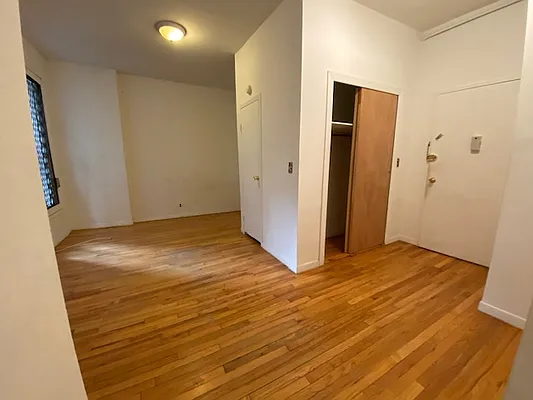 Rented by Cohen Smith Chang LLC | media 11