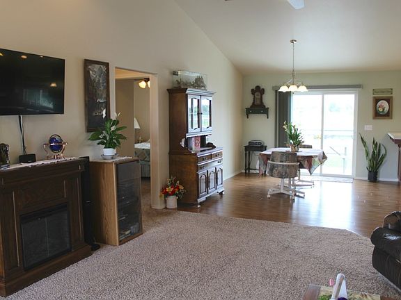 3rd image of 3343 Road F NE