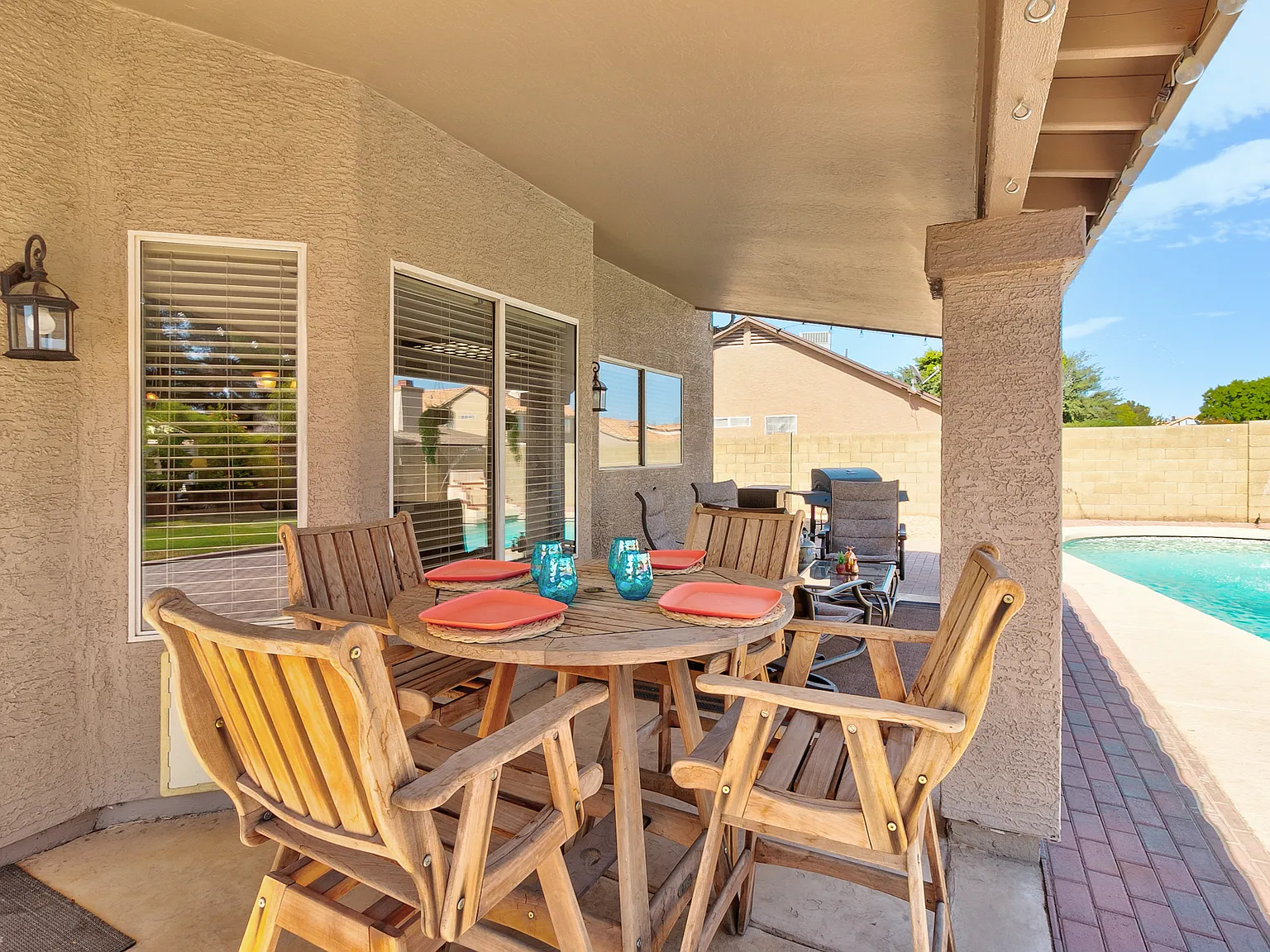 3 bed, 2159 sqft, $3,500 — Photo 3