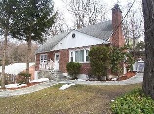 21 Ogden Ave, Cortlandt Manor, NY 10567