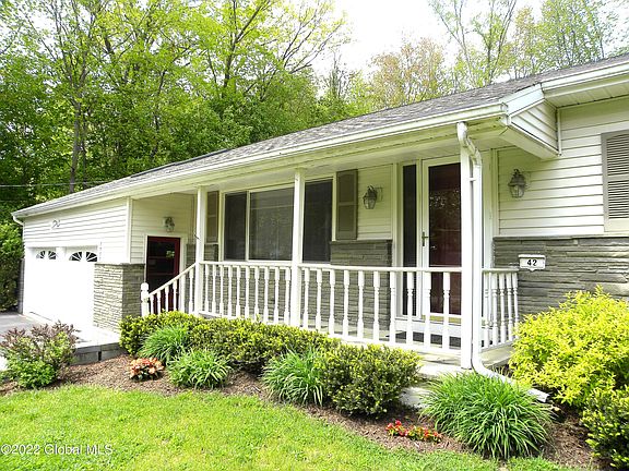 2nd image of 42 Juniper Dr