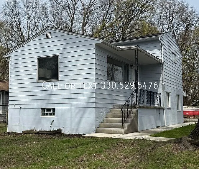 15 W York St — Photo 2