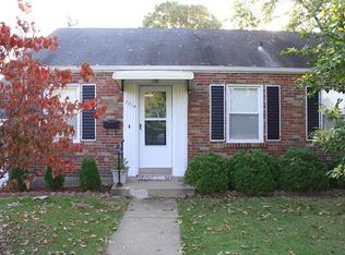 7014 Mackenzie Rd, Saint Louis, MO 63123