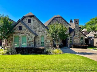 4004 W Pleasant Ridge Rd, Arlington, TX 76016