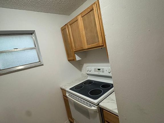 4th image of 116 N F St APT 1