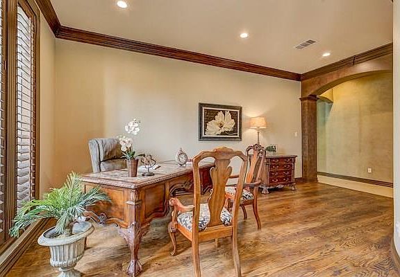 5th image of 1701 Castle Cove Ct