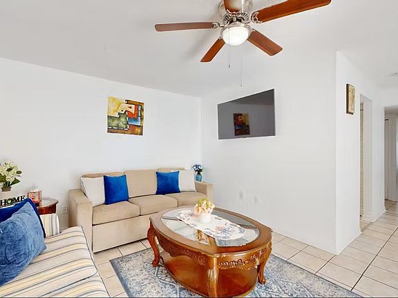 3rd image of 4017 Audubon Dr