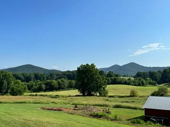 5524 Westmoreland Rd, Cleveland, GA 30528